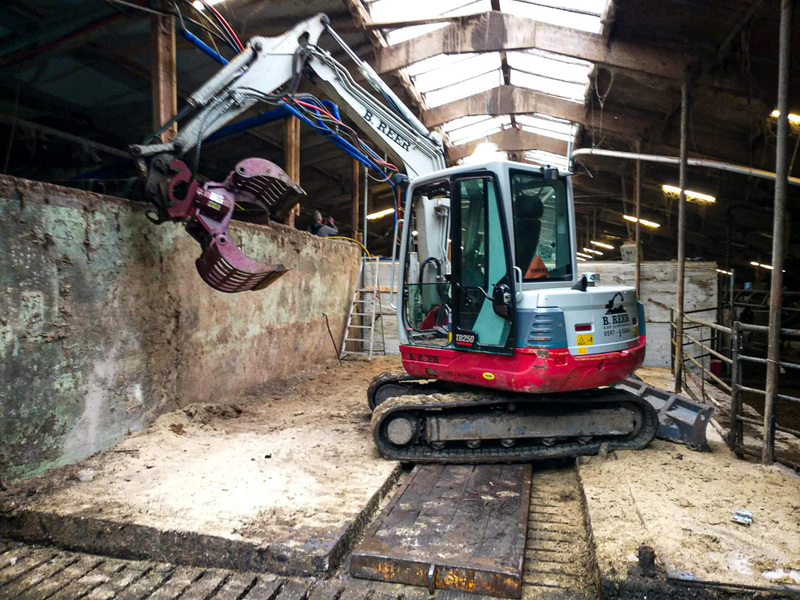 Sloopwerk stal t.b.v. nieuwe melkrobot Reitsum 